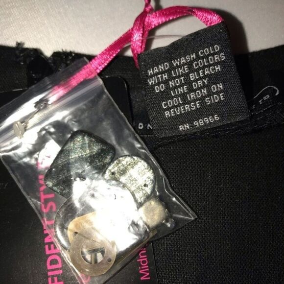 Sleeveless Linen Blend Southwestern Tunic Top Bronze Silver Neckline and Bodice - Picture 6 of 15